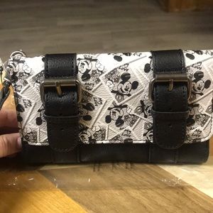Loungefly wallet